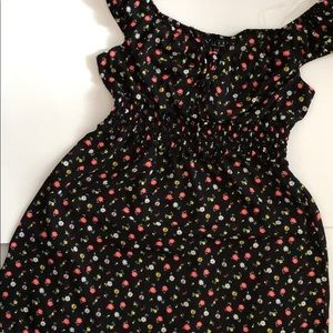 NWT✨Francesca's Floral Mini Dress